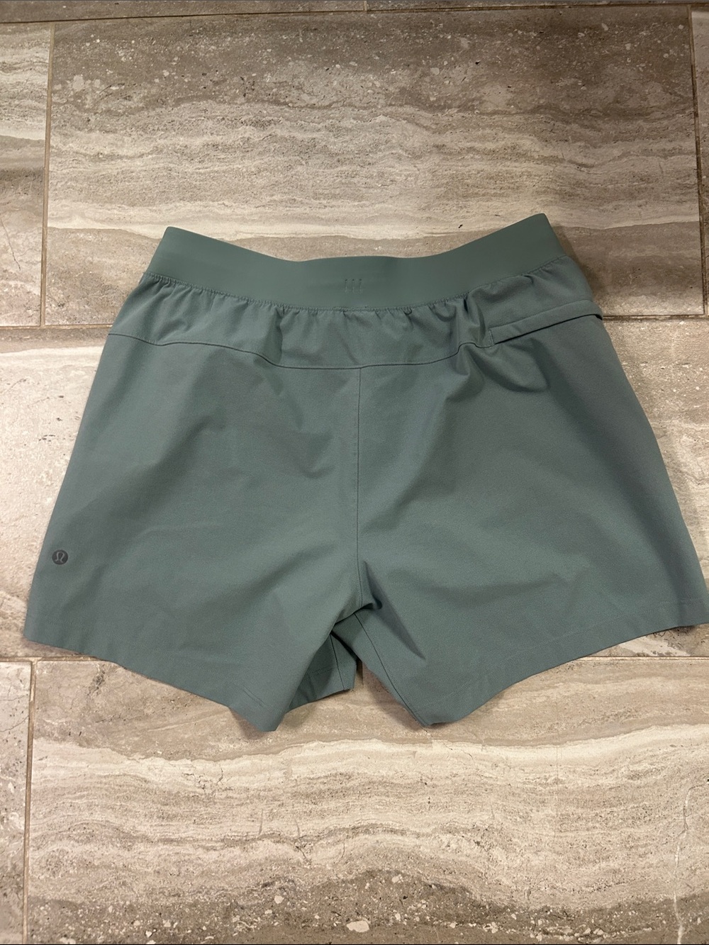 lululemon athletica Men's Zeroed In Shorts - Light Green - Picture 2 of 2